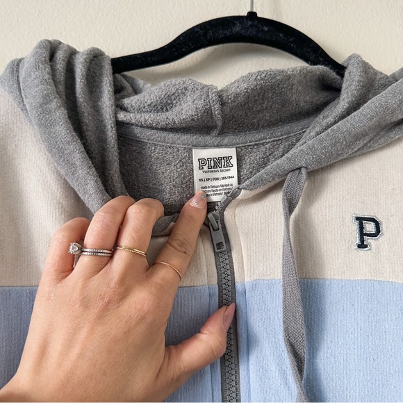 Victoria's Secret PINK Campus Colorblock Quarter Zip Pullover Size Xsmall - Picture 5 of 8